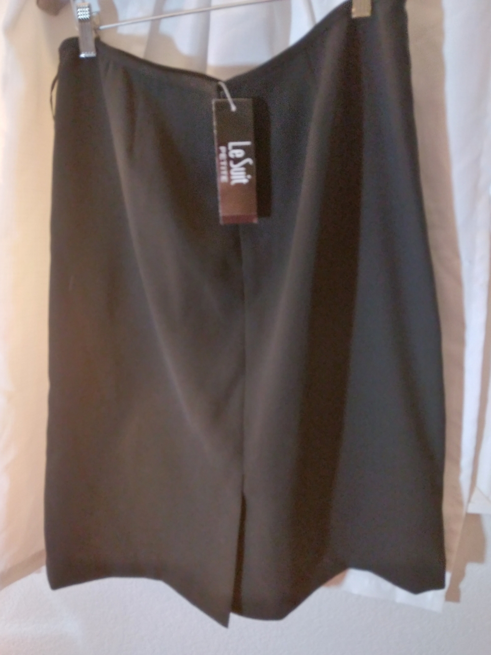 Le Suit Classic Black Women's Pencil Skirt - Picture 2 of 5